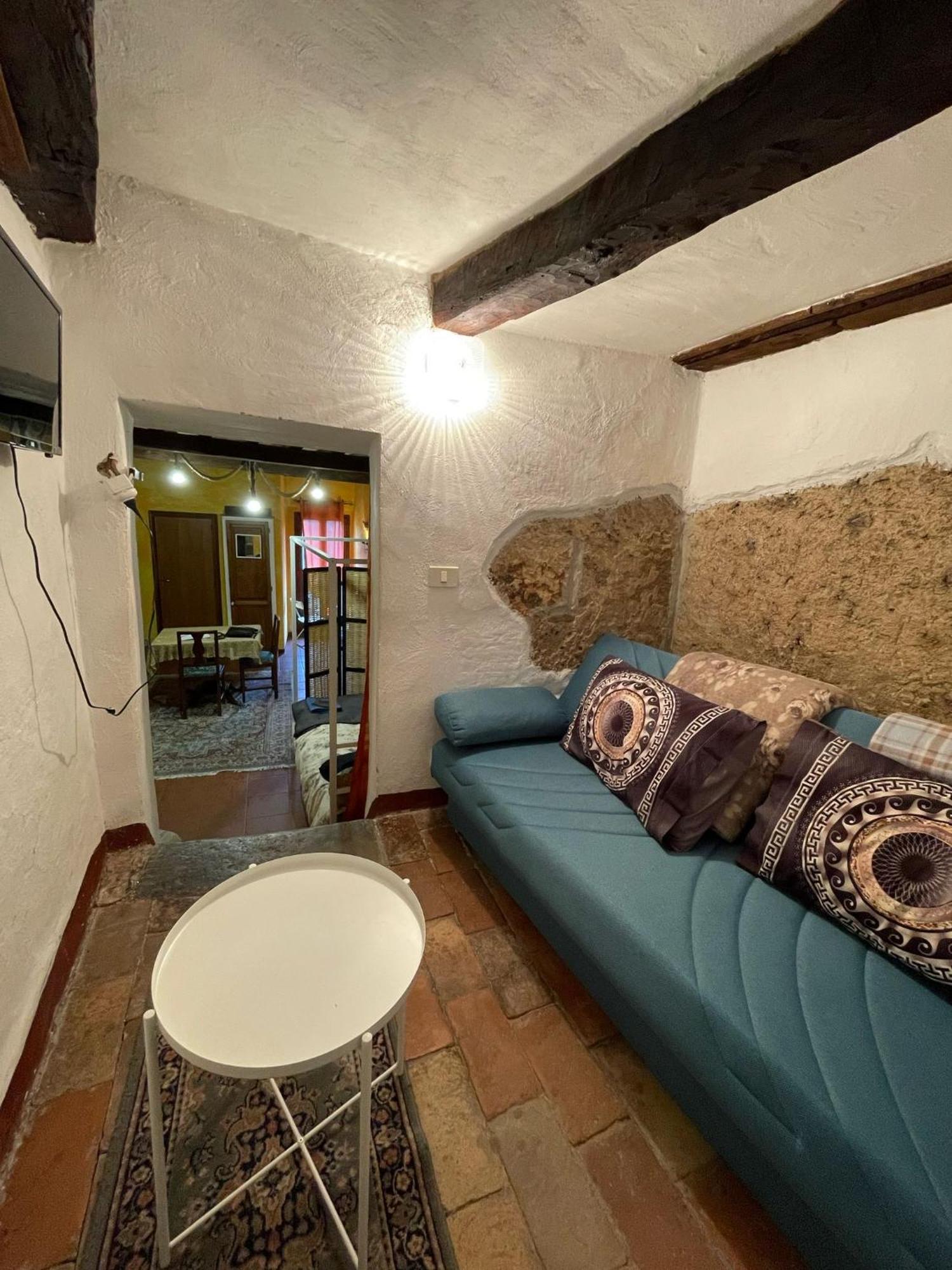Dimora Della Rupe Apartment Pitigliano Luaran gambar